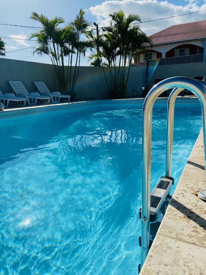 Le Nid Tropical, Piscine Chauffee Vila Étang-Salé les Bains Exterior foto